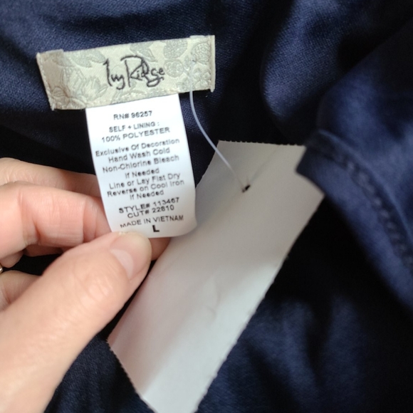 Ivy Ridge Blouse - Picture 6 of 6